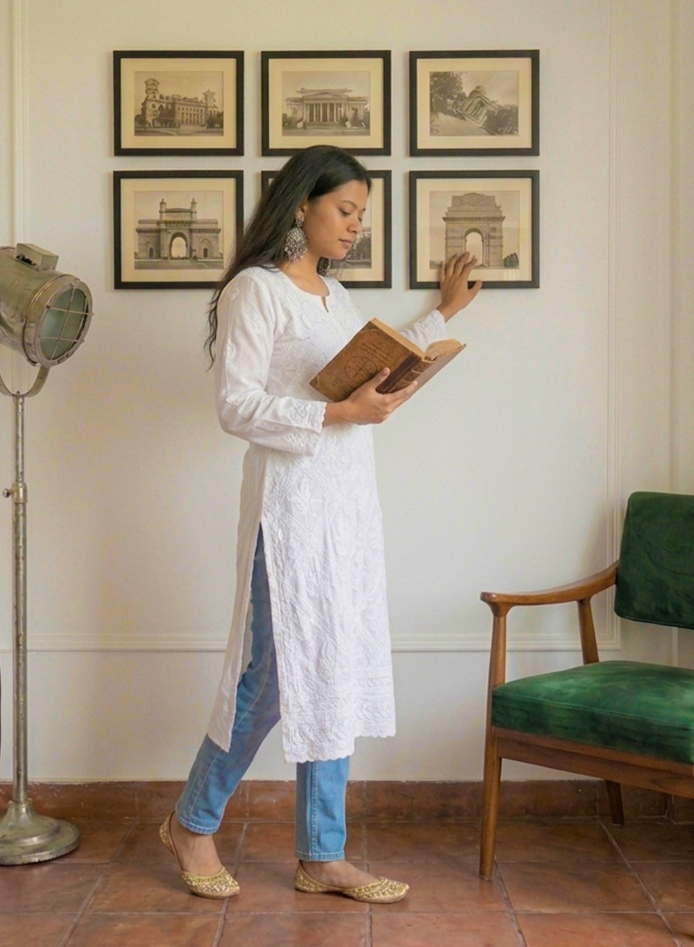 White - Bahaar Cotton Terry Voile Chikankari Kurta With Criss Cross Work