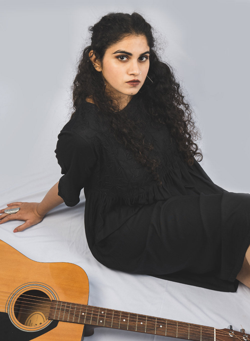 Black - Linen Chikankari Midi Mausiki