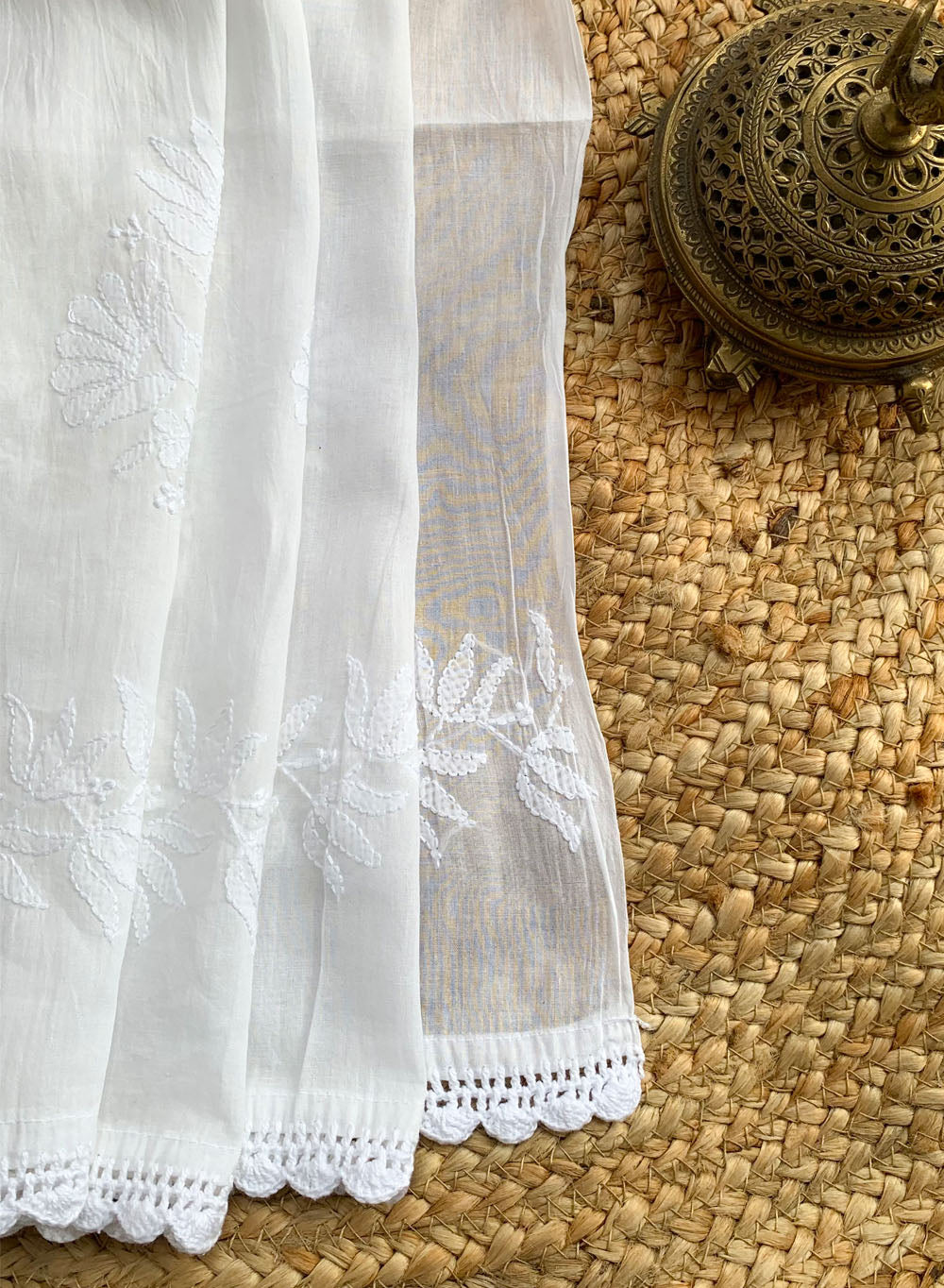 Mul Cotton White - Nazm Chikankari Dupatta